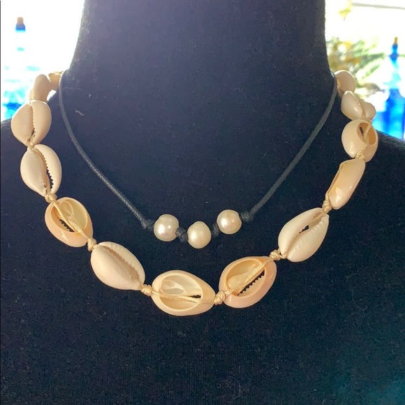 Pula shell and faux pearl necklace set - Picture 1 of 3
